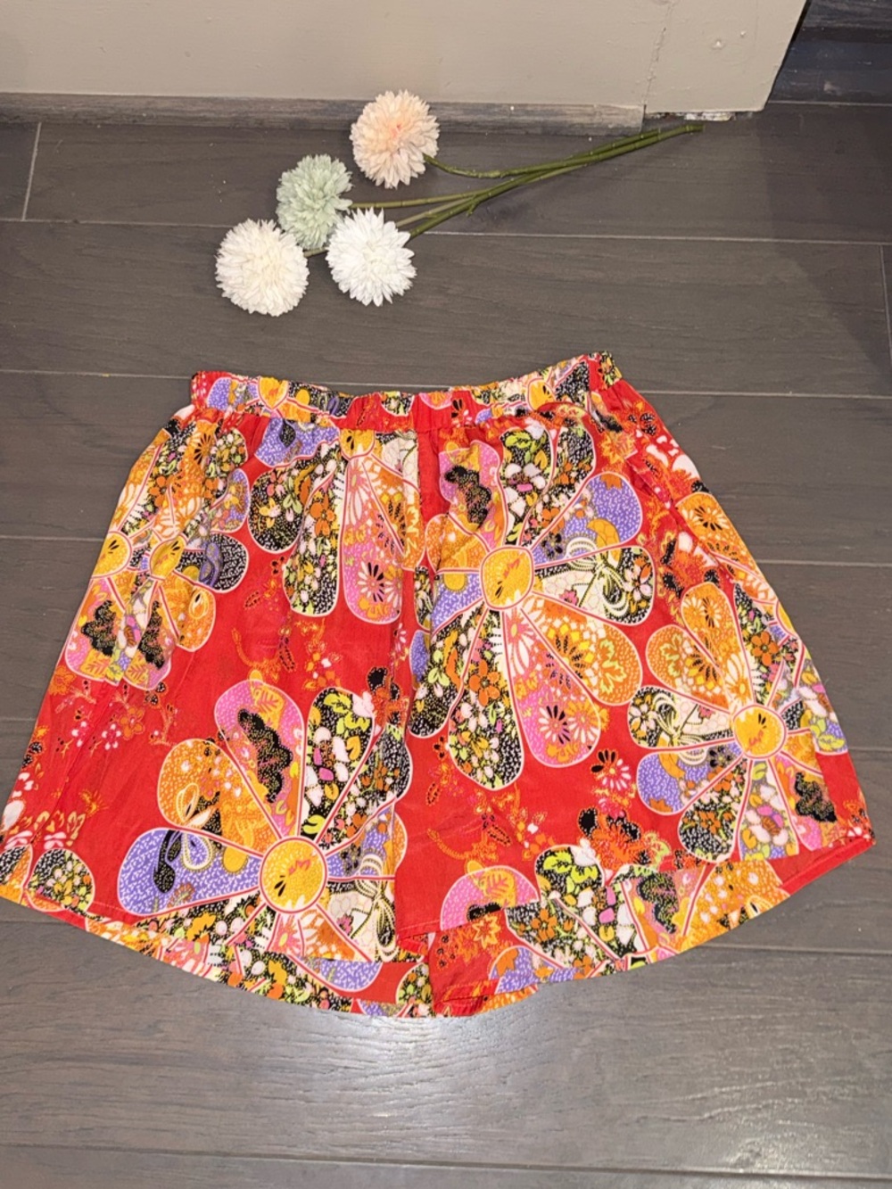 🌺 New Gypsy Junkies Floral Boho Shorts size Medium / Large